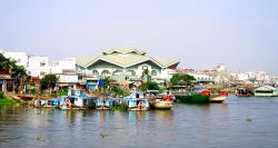 Marché sur le fleuve de Long Xuyen