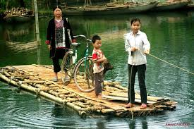 Vie locale sur le Lac de Thac Ba