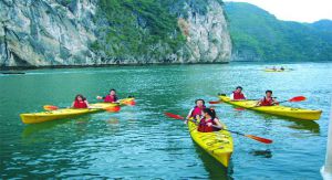 Kayak en baie d'halong