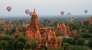 Bagan - temples et montgolfières