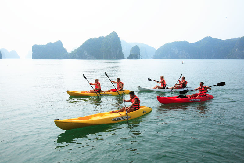 Hanoï - Halong - croisière en jonque traditionnelle à la baie de Bai Tu Long