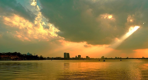 Lac de l'Ouest à Hanoi