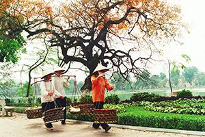 Vendeuses ambulantes à Hanoi