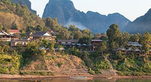 les paysages magnifiques de la ville Nong Khiaw au Laos