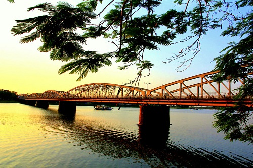 pont Truong Tien