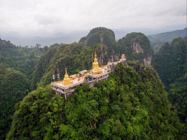 Découverte du Wat Tham Seua et de la cascade de Huay To