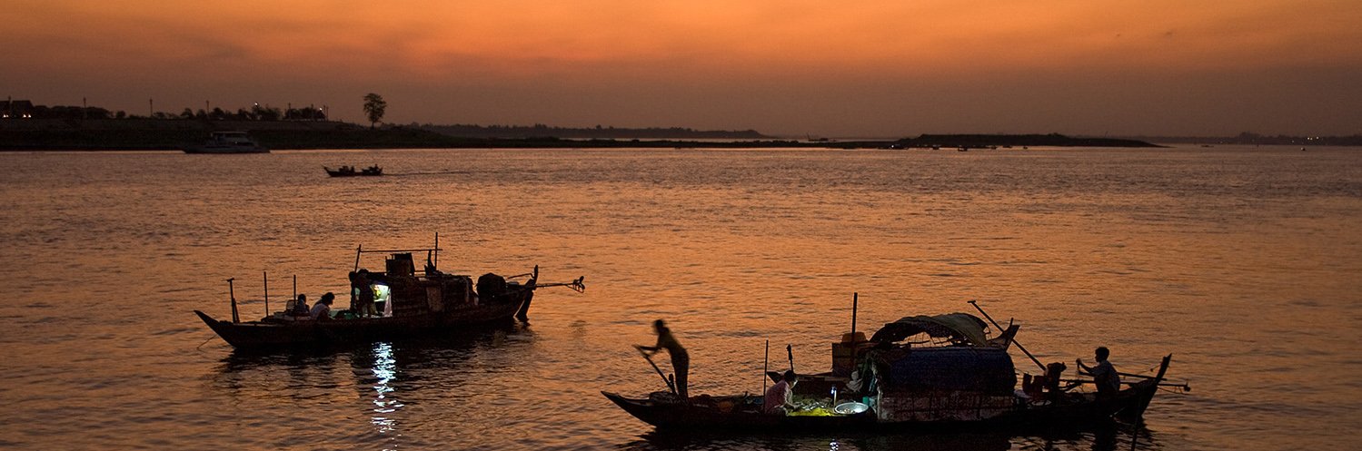Les bateaux sur le lac Tonlé Sap