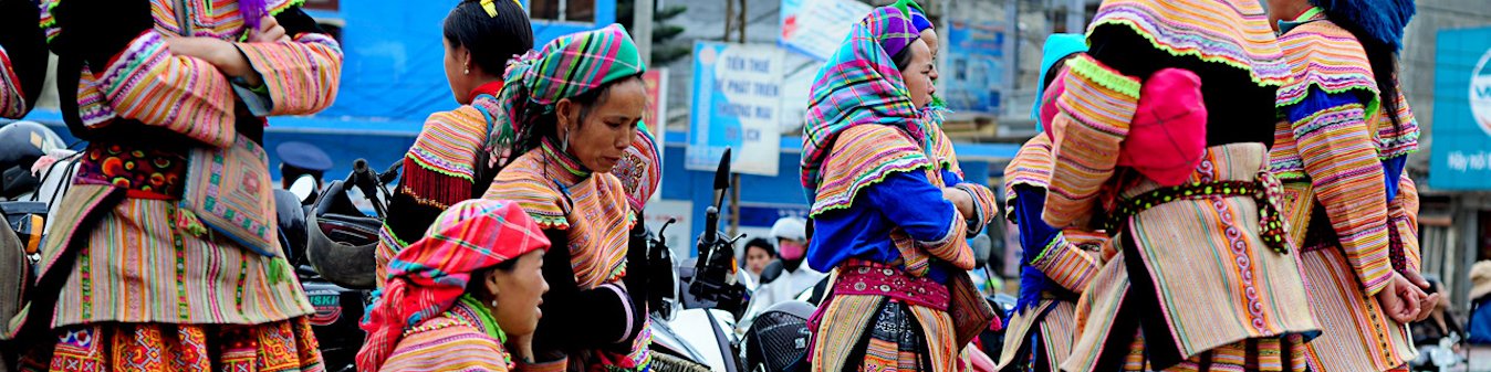 marché de bac ha au Circuit Nord-Est Vietnam 9 jours montagnes et ethnies 