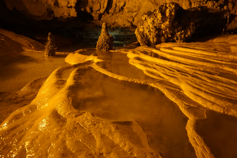 cao bang vietnam - grotte nguom ngao