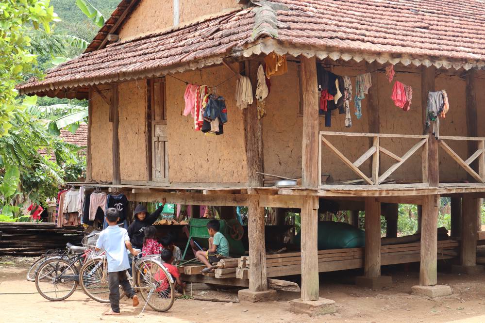 les enfants au village de kon klor