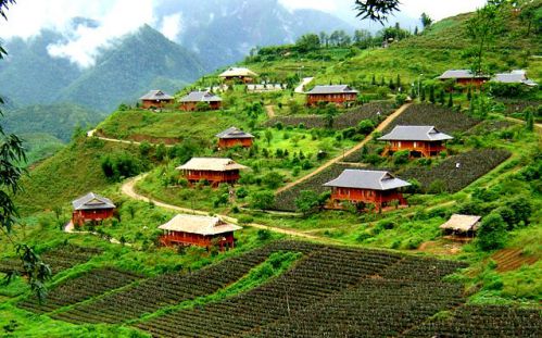 Situé à 4km du centre du bourg Sapa, Ta Phin est le nom d'un village des Dzao Rouges à Sa Pa, Lao Cai.