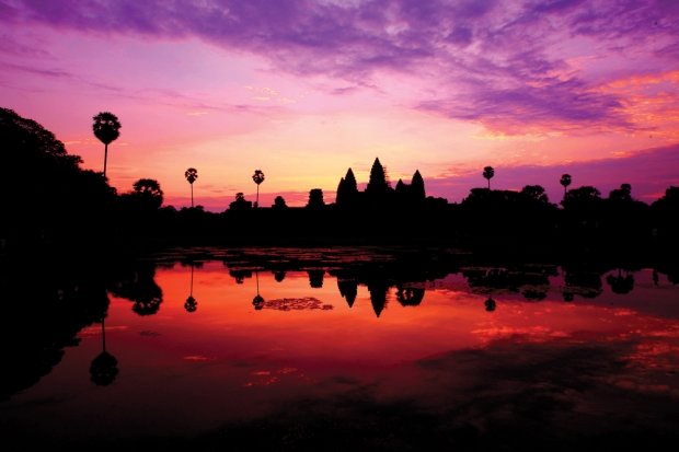 Le Soleil se couche à Angkor