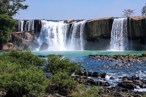 Visite des chutes d’eau comme Dray Sap, Dray Nur