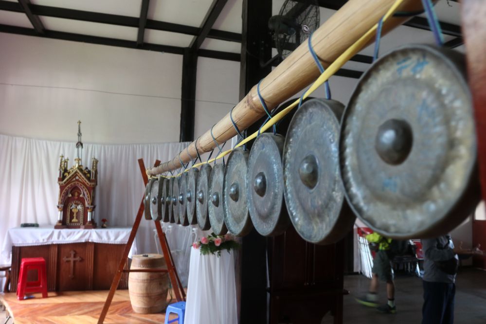 eglise en bois kon tum cong chieng