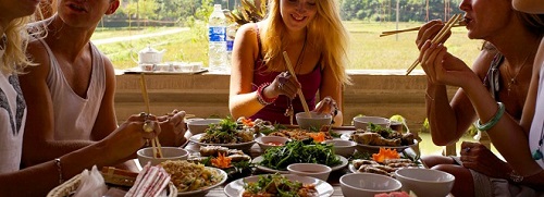  Manger chez l’habitant à Mai Chau Vietnam