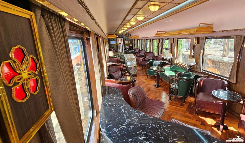 train de luxe vietnam hoa phuong do 1
